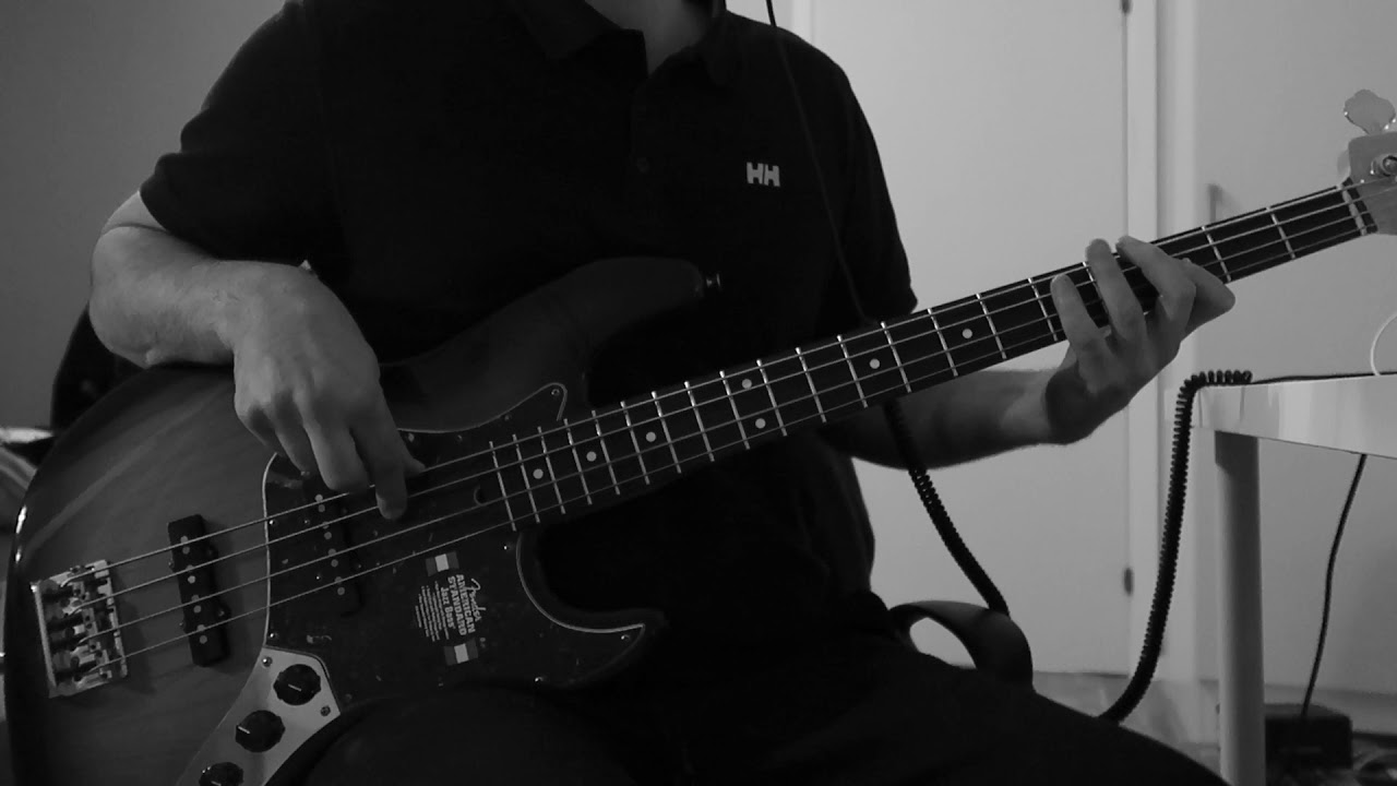 David Bowie - Cracked Actor (Bass cover)