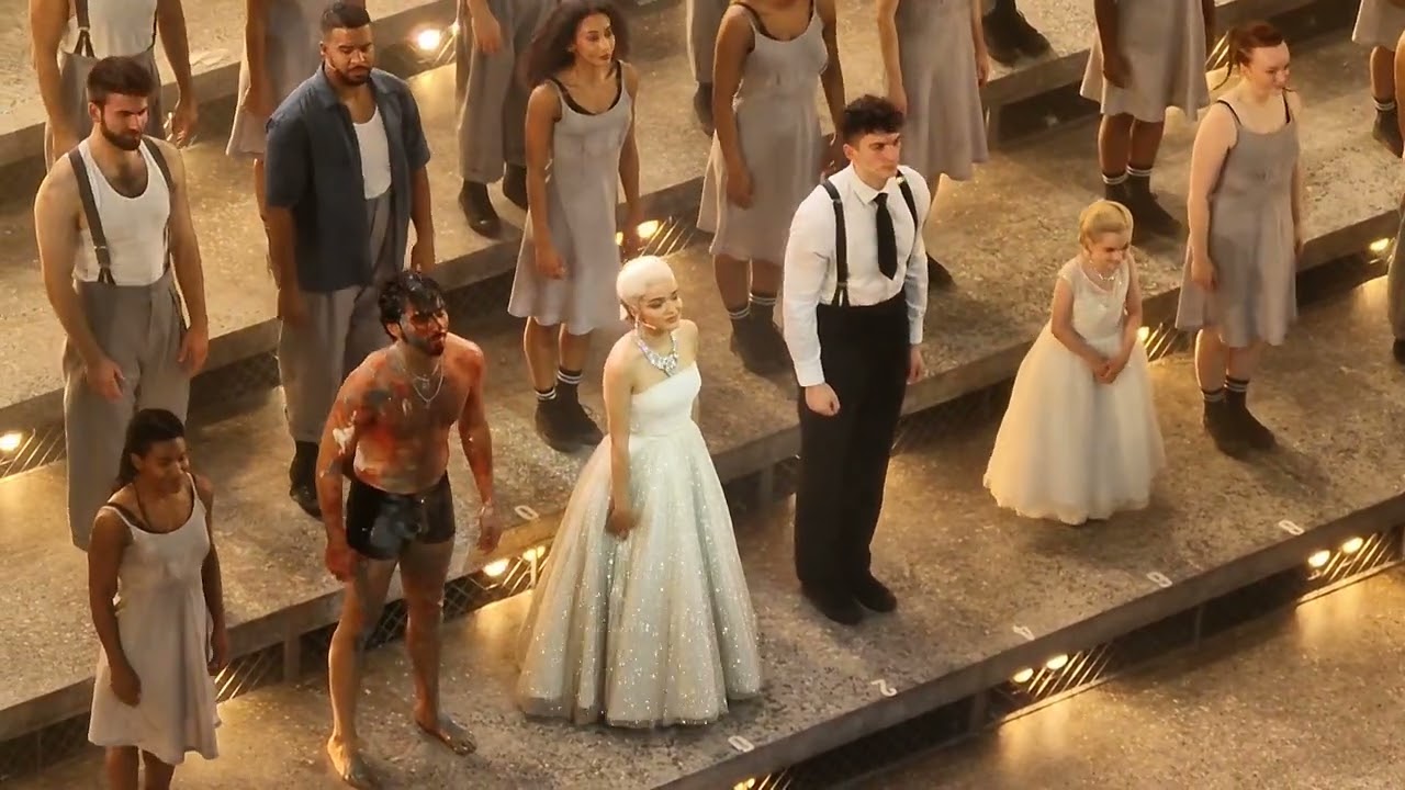Evita (staring Rachel Zegler) - London Palladium (London West End) - Curtain Call 