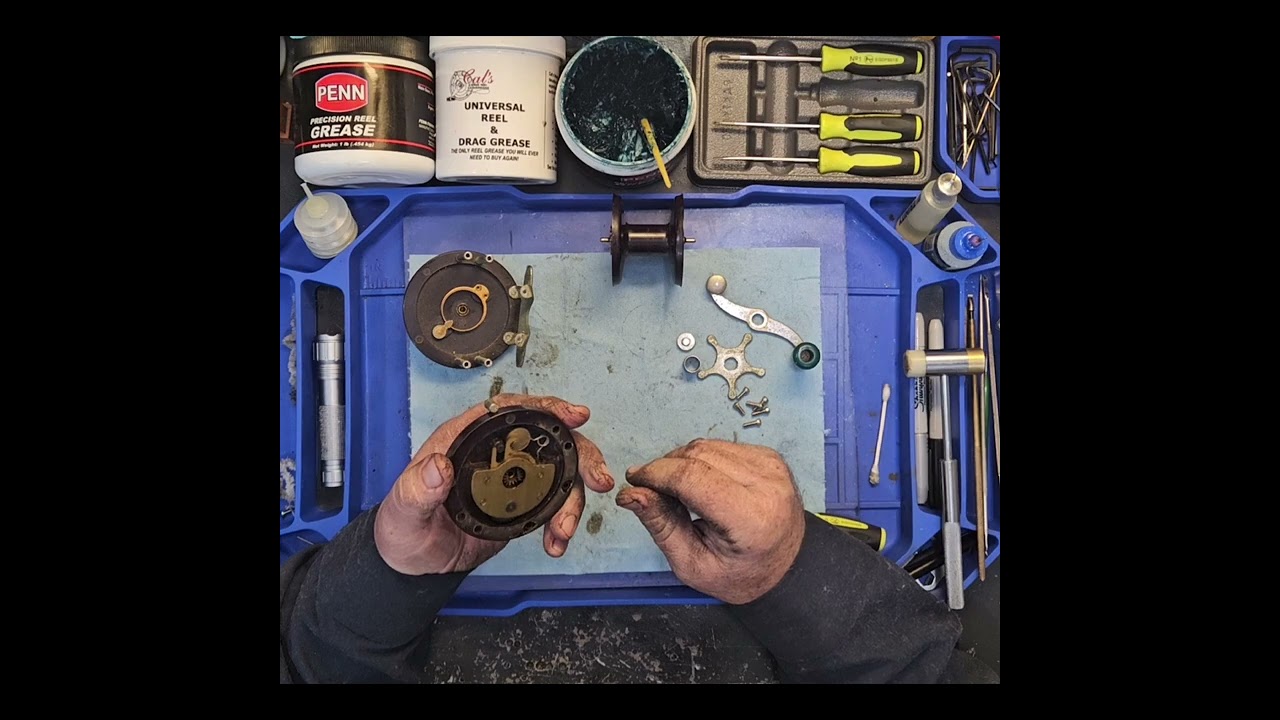 Vintage fishing reel repair; Penn 85 with a cracked spool mounted on a steel rod. Let's fix it!
