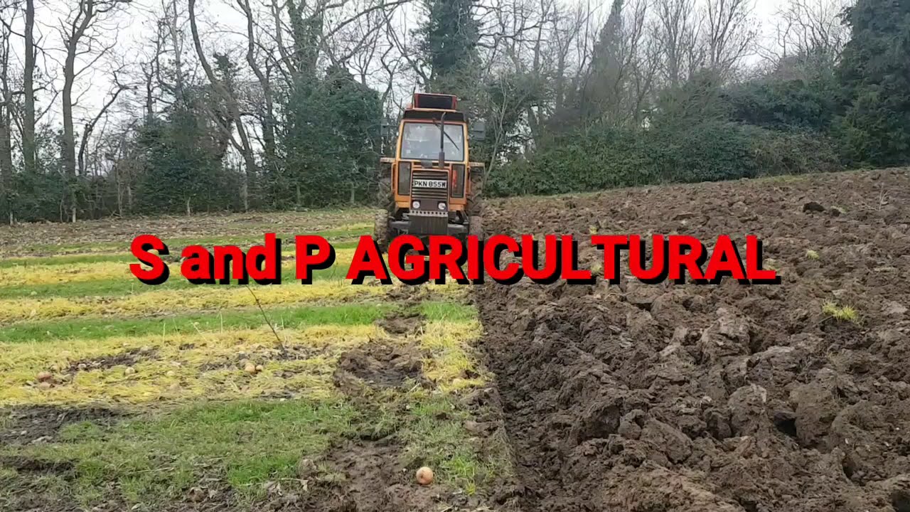 Ploughing with a ransomes ts82 and fiat 780