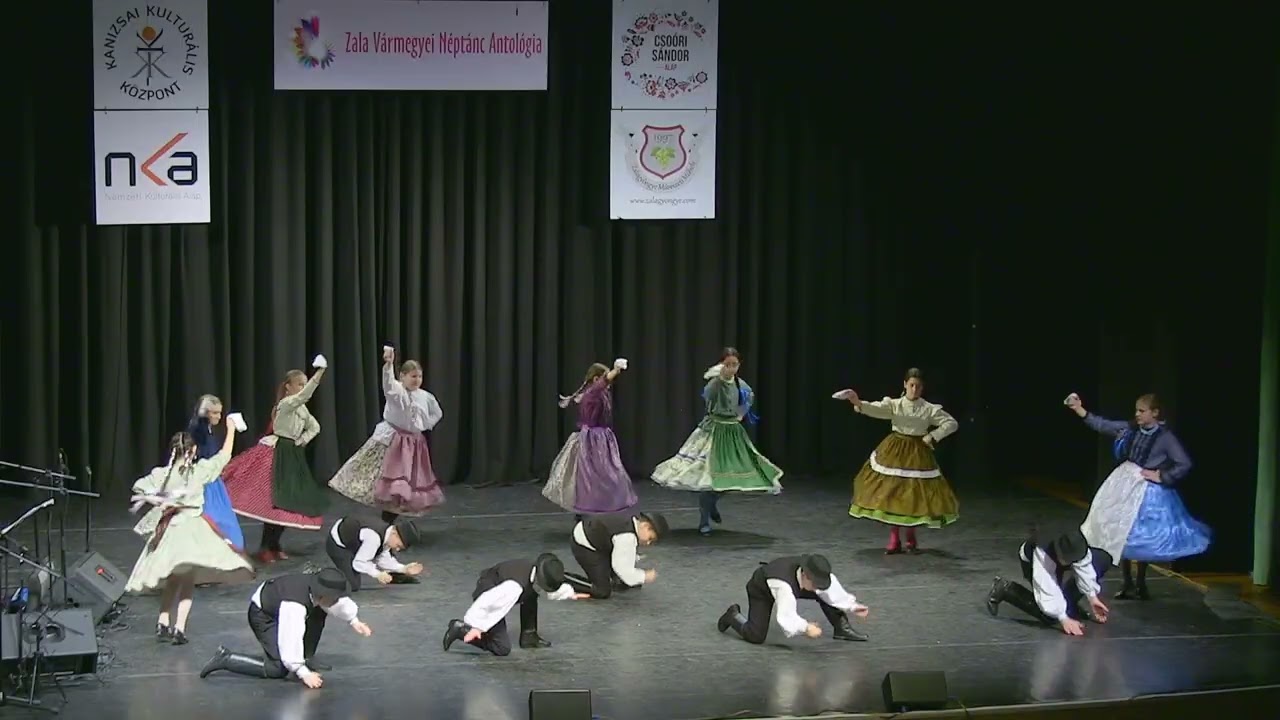 04 Bajnóca Gyermektáncegyüttes - Dél-alföldi táncok