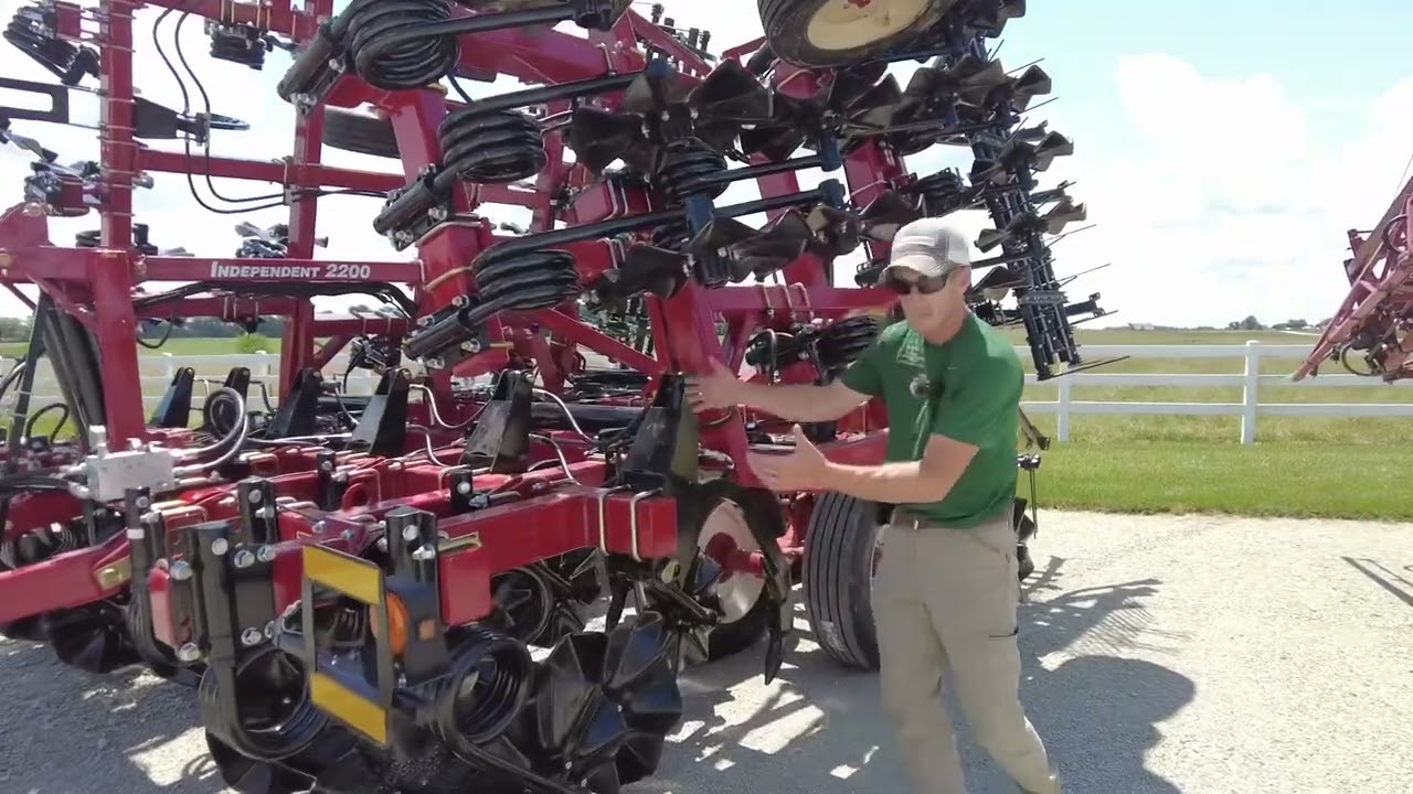 Salford 2200 With Hydraulic Shanks! A Tillage Tool You Must See