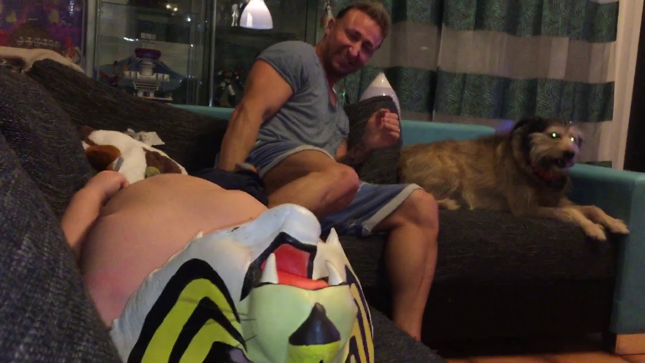 Uomo tigre lotta con papà 2 parte