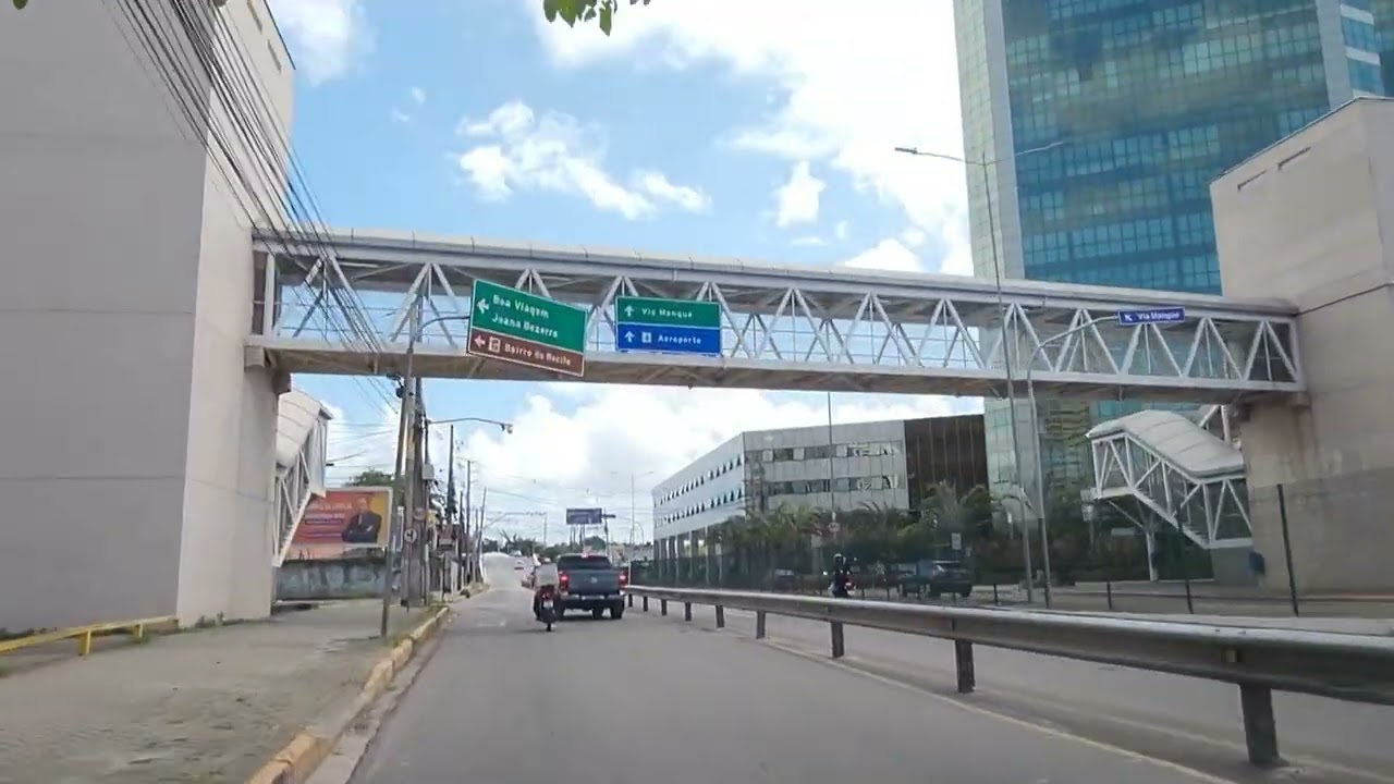 Saindo do Shopping  Rio Mar até  o final da via Mangue via centro do Recife-PE.