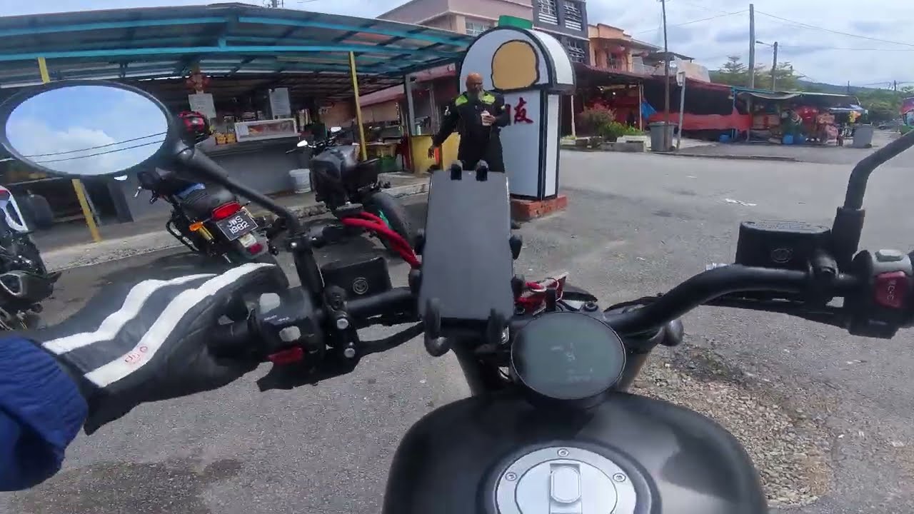 QJ Motor SRV250 AMT en route to Broga ft CF 450SR & V-Strom 650