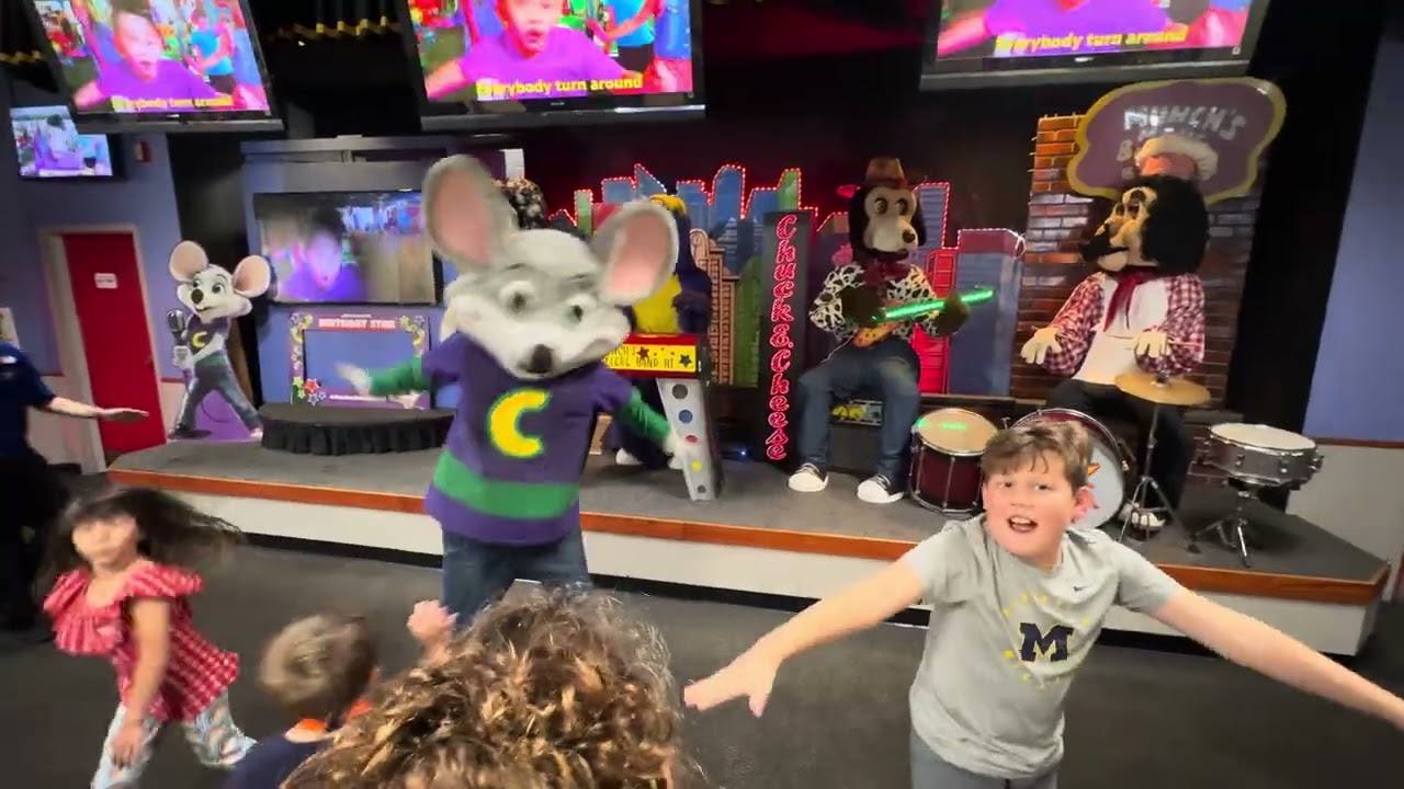 Pearl City Chuck E Cheese Dance Party
