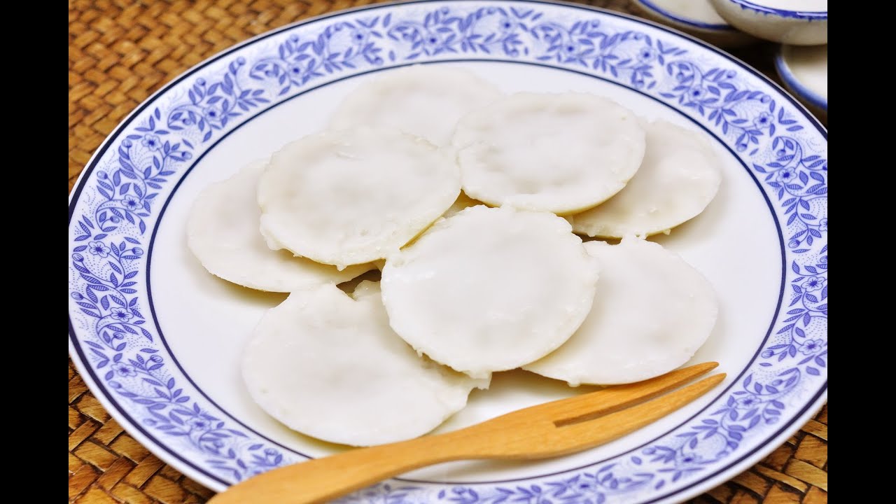 Thai Coconut Milk Custard (Thai Dessert) - Khanom Thuai ขนมถ้วย