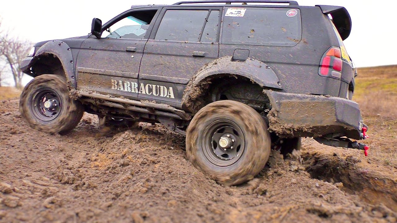 Mitsubishi Pajero Sport vs DODGE RAM 5.7 hemi [MUD OFF Road]