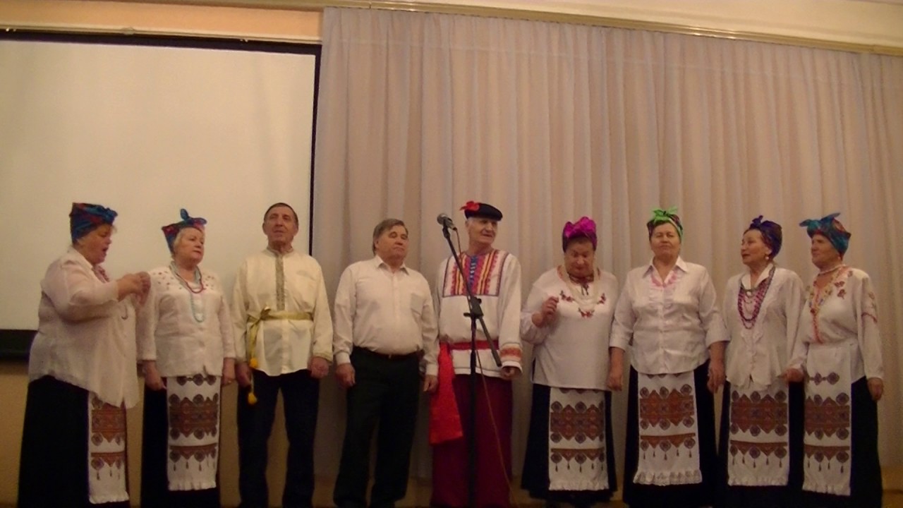 Заплакала Марусенька свои кари очи.