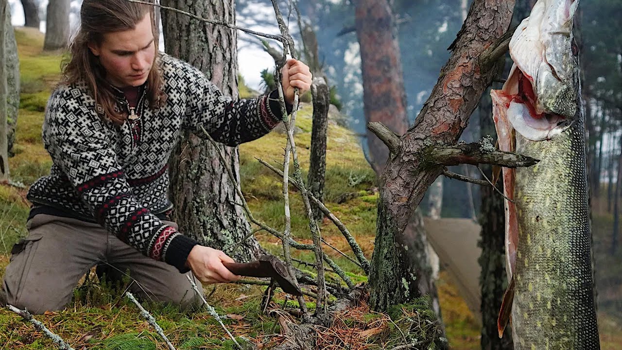 Nordic Autumn Survival🍂 CATCH & COOK Island Camping