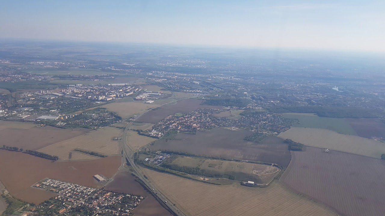 Landing in Prague | Praha Ruzyně (LKPR), 4K