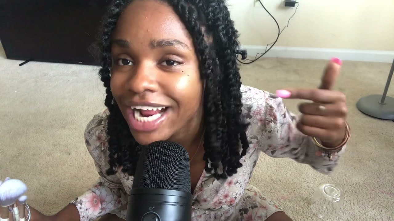 ASMR Triggers Microphone Brushing & Scratching
