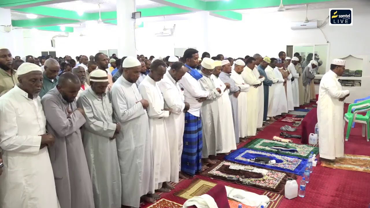 Salaada Taraawixda Masjid Rusheeye  Habeenkii 7AAD(sheekh dirir)