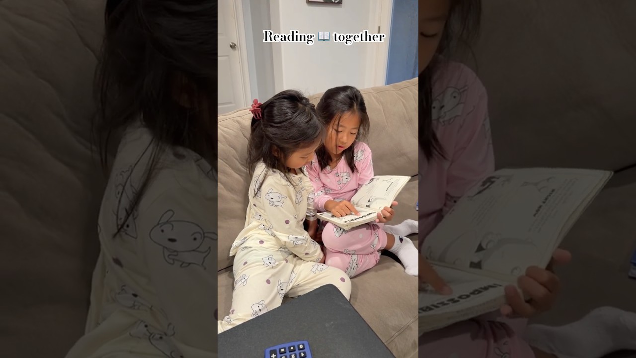 Reading 📖 together #sisters