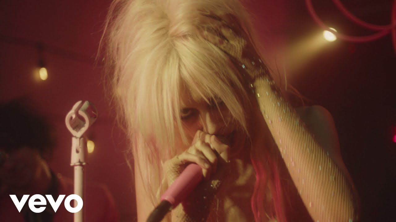 Starcrawler - Stranded (Official Music Video)