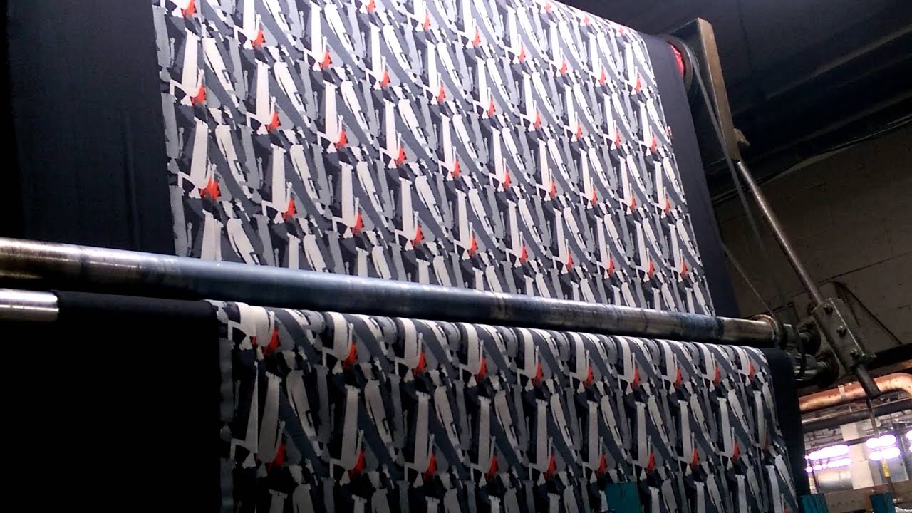Discharge fabric printing