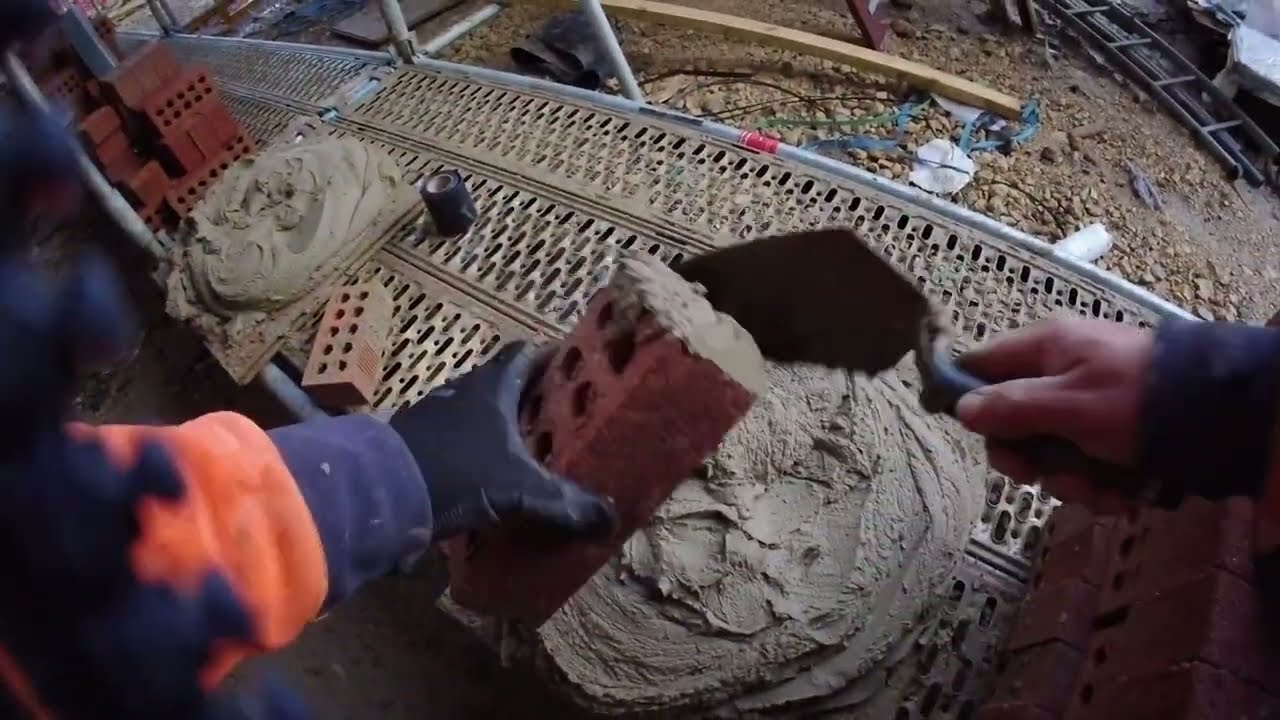 Bricklaying is satisfying!#enjoyment #bricklayer #construction #asmr #buildingconstruction #fast 