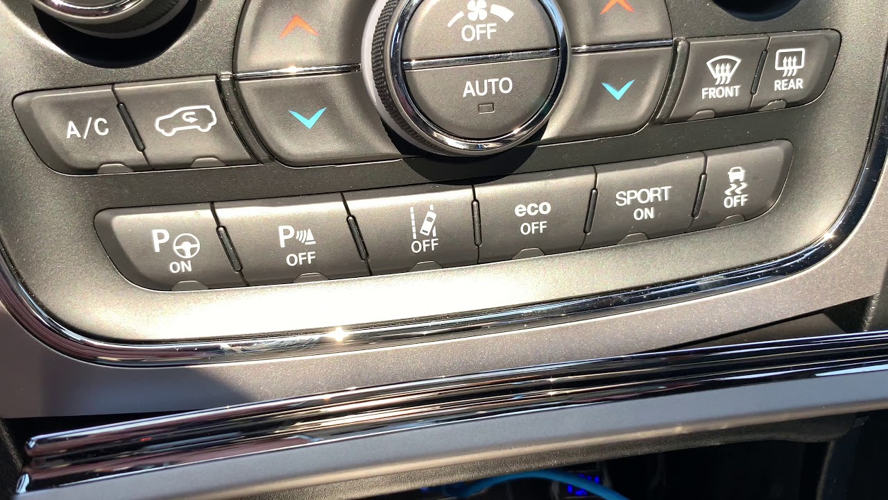Характеристики внедорожника Jeep Grand Cherokee 4x4 High Altitude Edition 2018 года