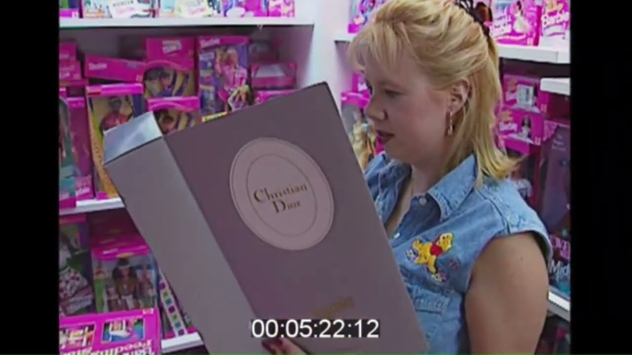 Toy browsing for Christmas 1996 at a FAO Schwarz store in the mall