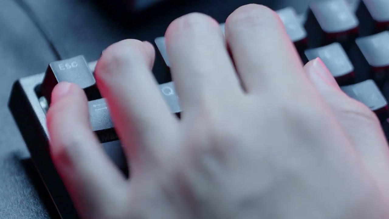 Immersive Typing Experience On Ducky One 3 Mini With Silver Speed Switches That Are So Smooth 我的靈魂滑出
