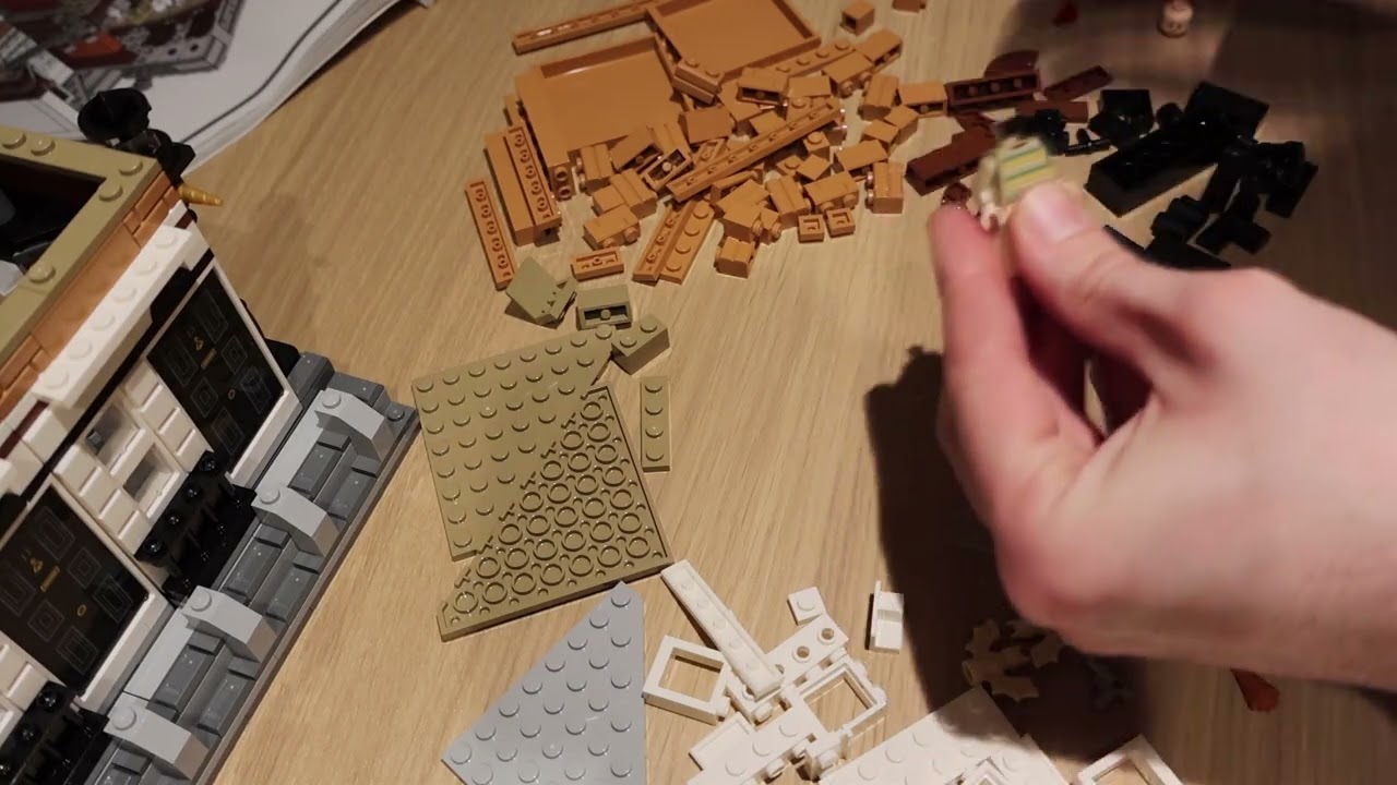 Building LEGO Harry Potter 76408 12 Grimmauld Place Part VI