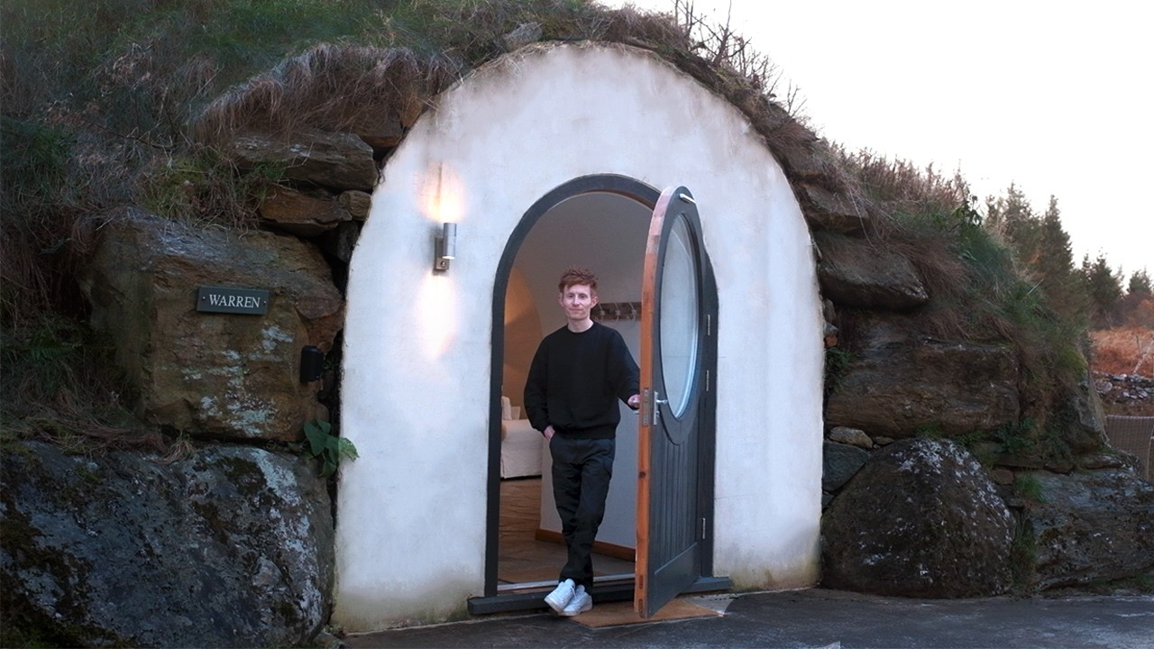 Почему этот подземный дом-пещера был признан «Лучшим жильем Airbnb» в стране