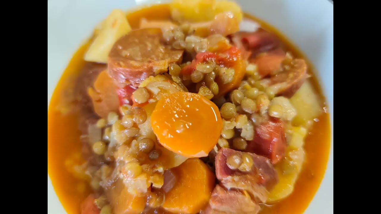 Receta clásica, sofrito con estofado de lentejas