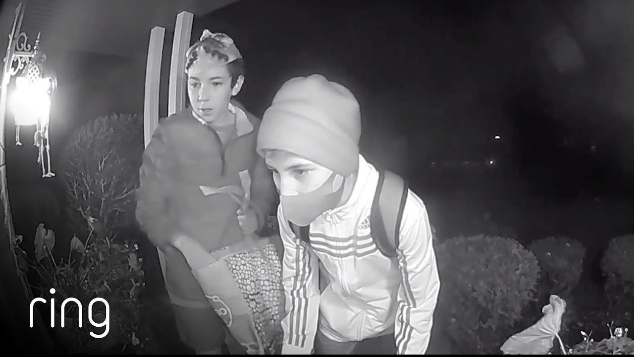 Take a Candy Leave a Candy, Act of Kindness Seen Via Ring Video Doorbell 2 | RingTV