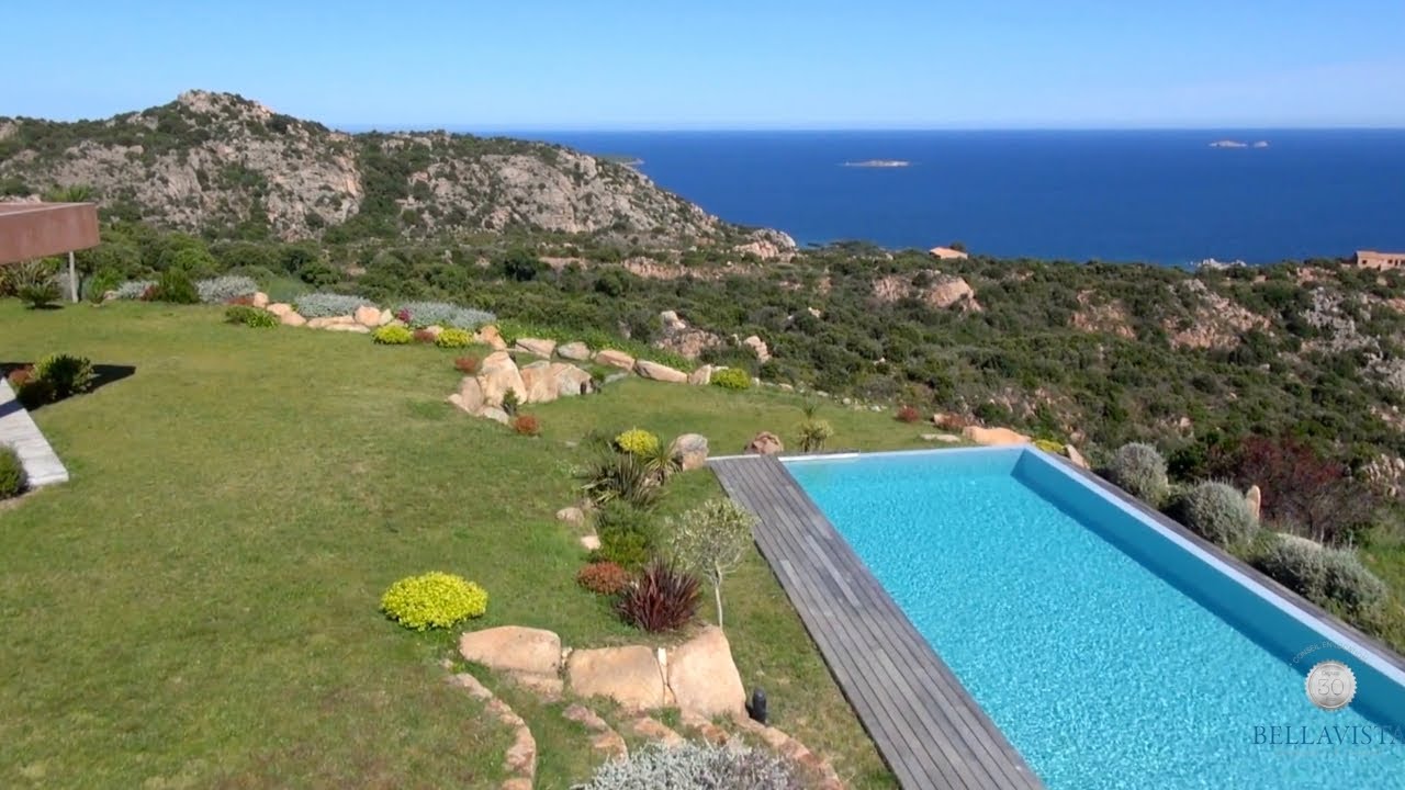 Maison d’architecte design avec piscine à Porto Vecchio, Corse