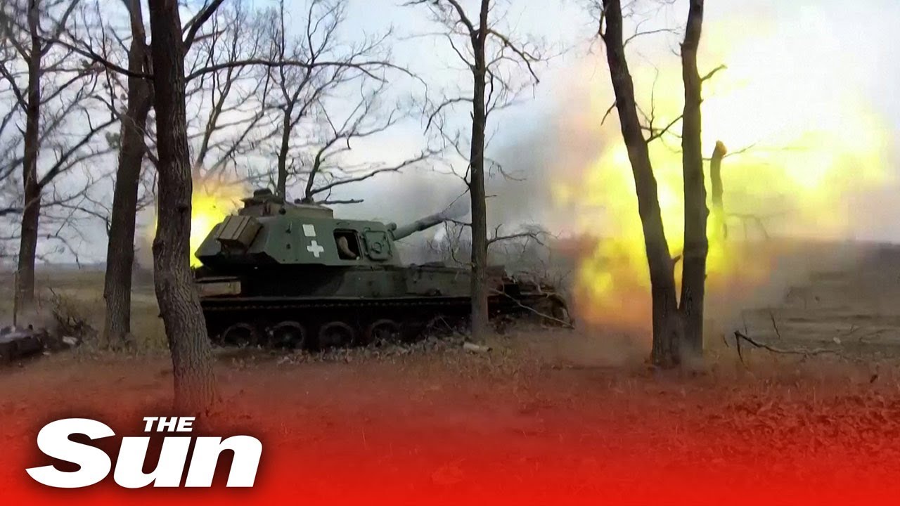 Ukrainian army fires self-propelled howitzer at Russian positions in Donetsk