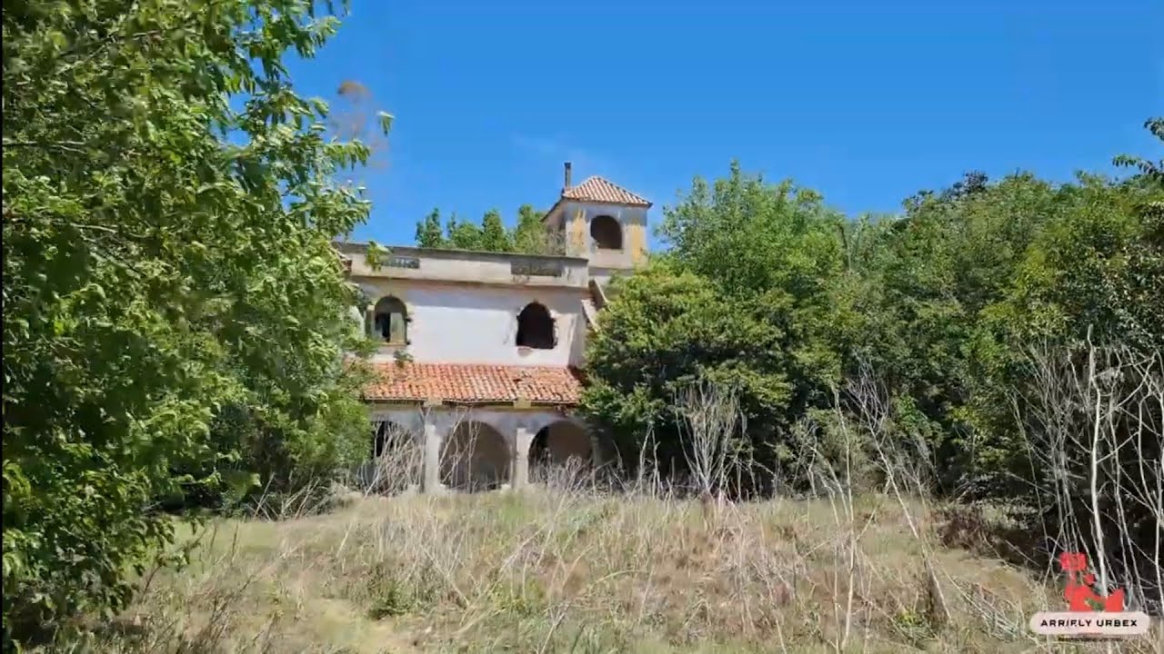 Pude ENTRAR a este  bellisimo CASCO DE ESTANCIA