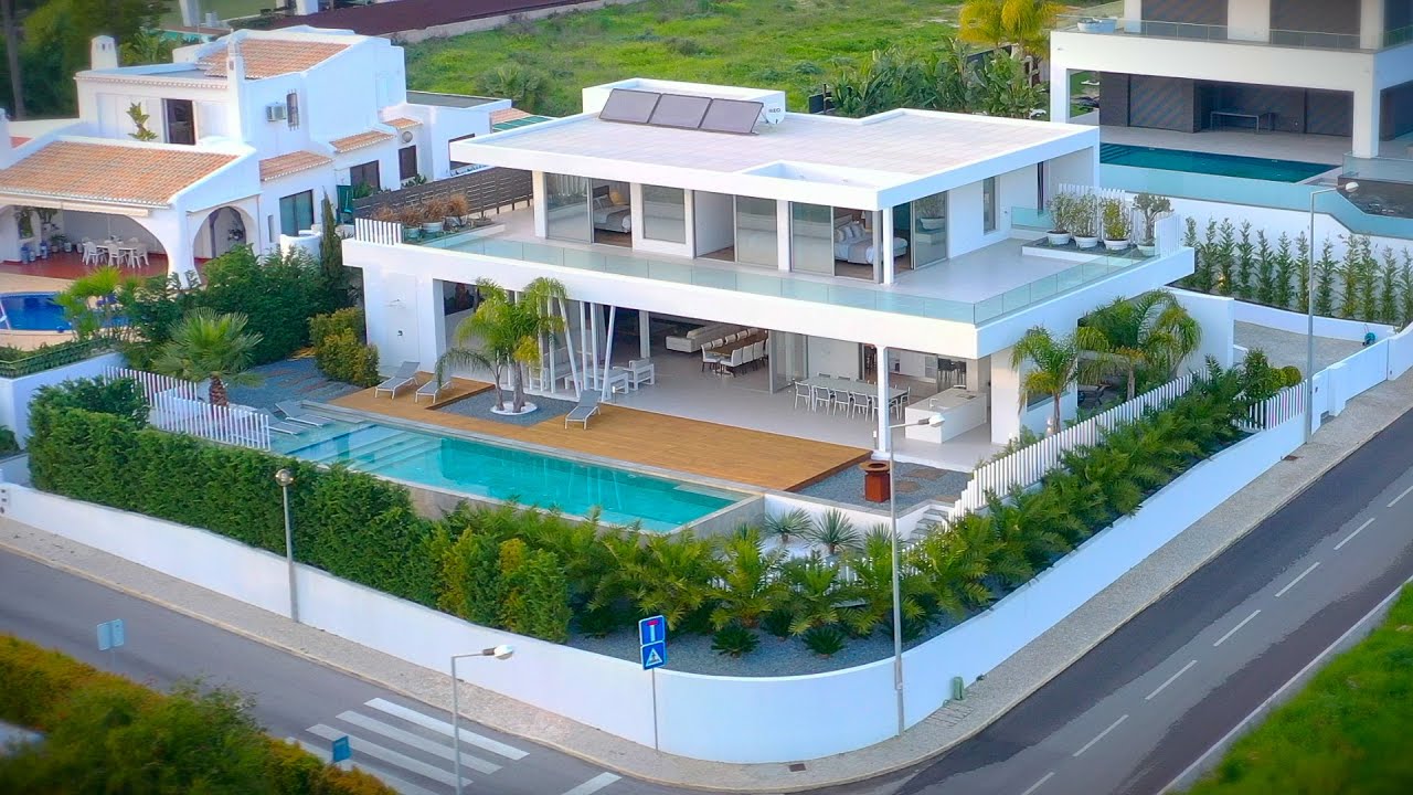 A €3,350,000.00 house with ocean view in Algarve, Portugal
