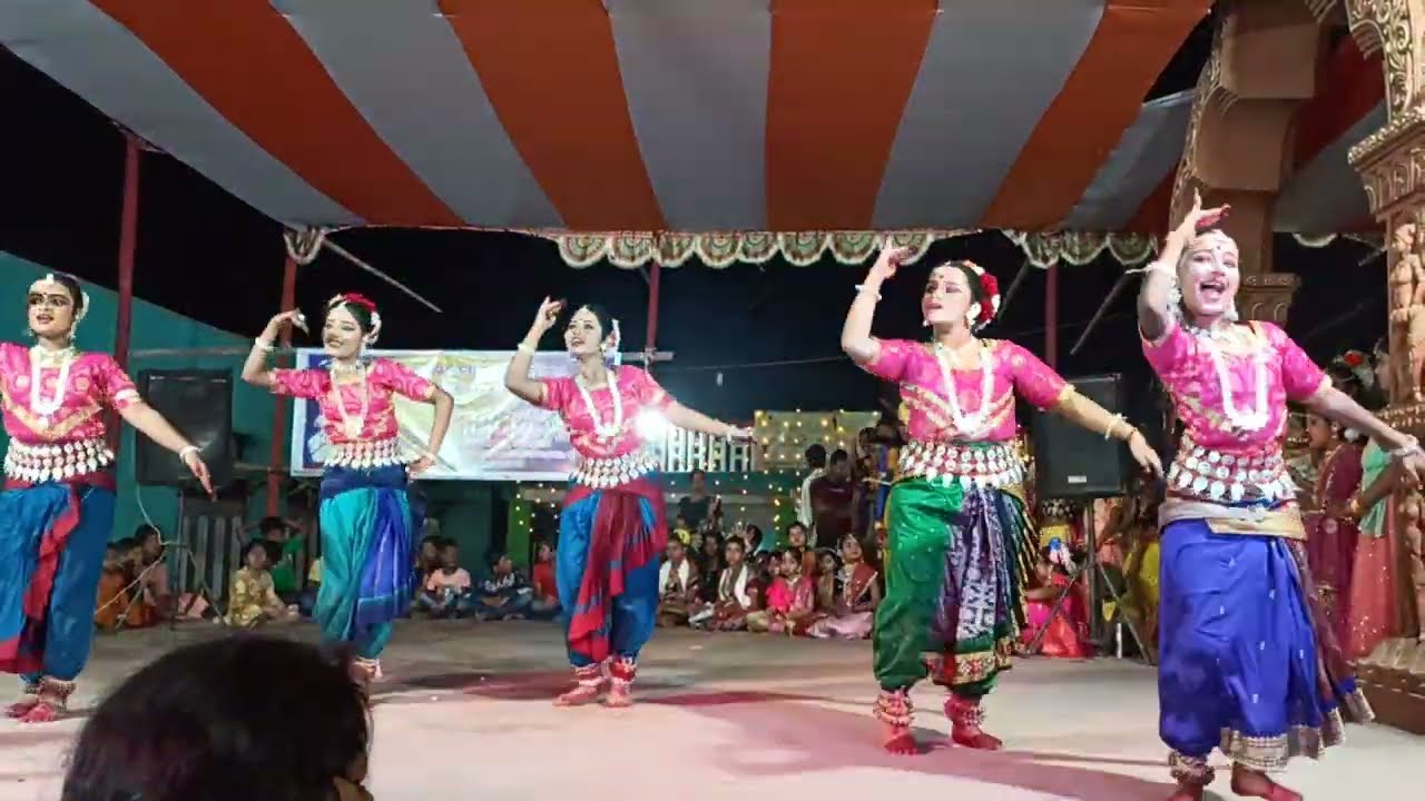 Mana hue Radha saji.. song stage show