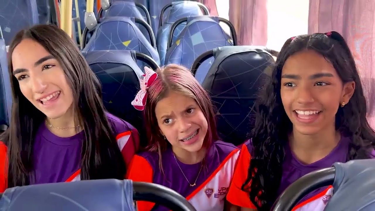 Regras de segurança e conduta no ônibus escolar com amigos