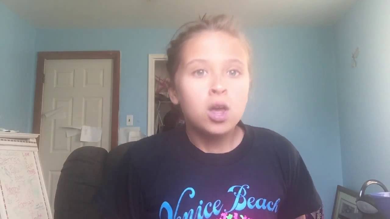 WHAT GIRLS DO AT SCHOOL | Sierra Jenesky