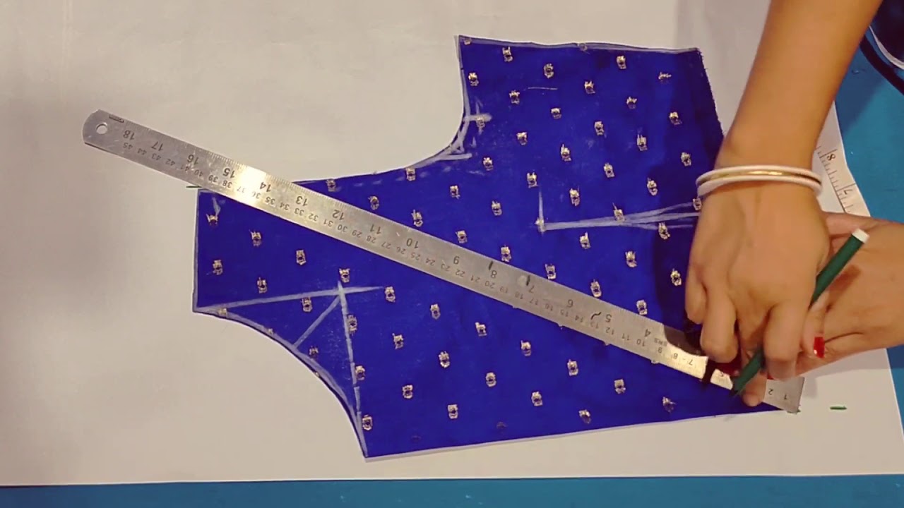75cm fabric se boat neck princess cut blouse cutting kare bohut easily(33 size) part-1