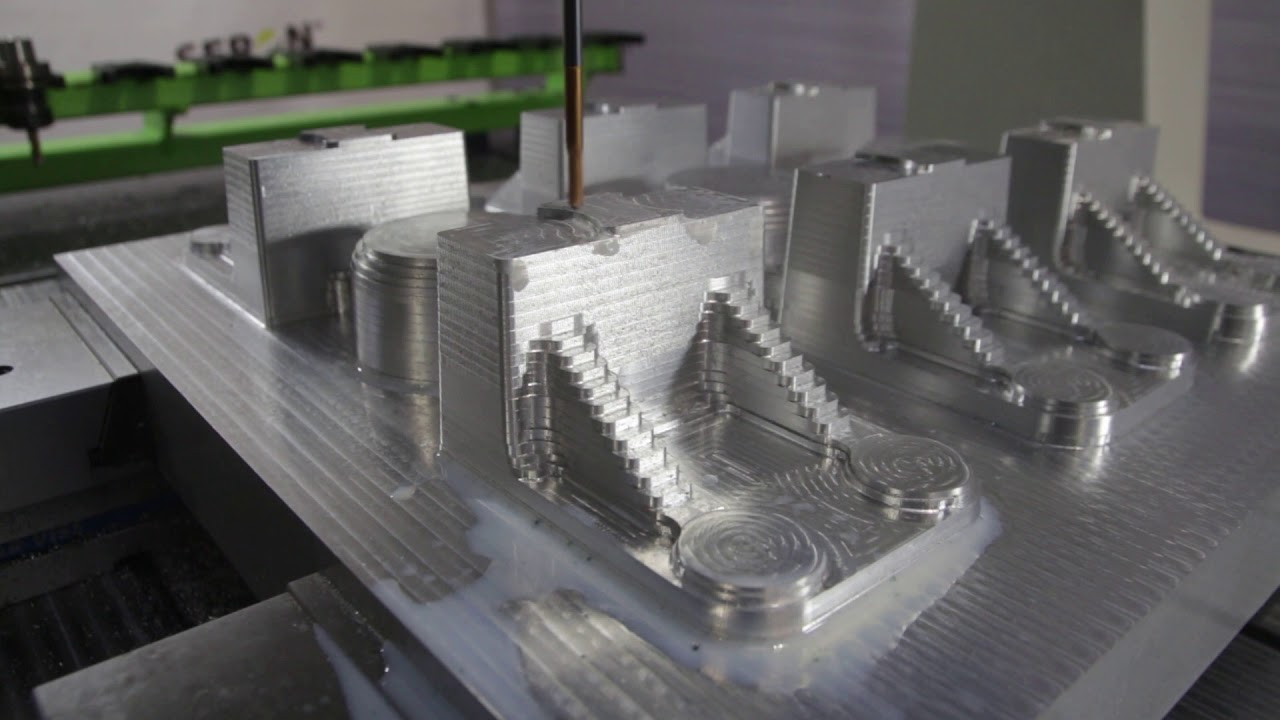 Obr&oacute;bka aluminium - Centrum Obr&oacute;bcze CNC HardLine SERON / CNC Machining Center - work in aluminum