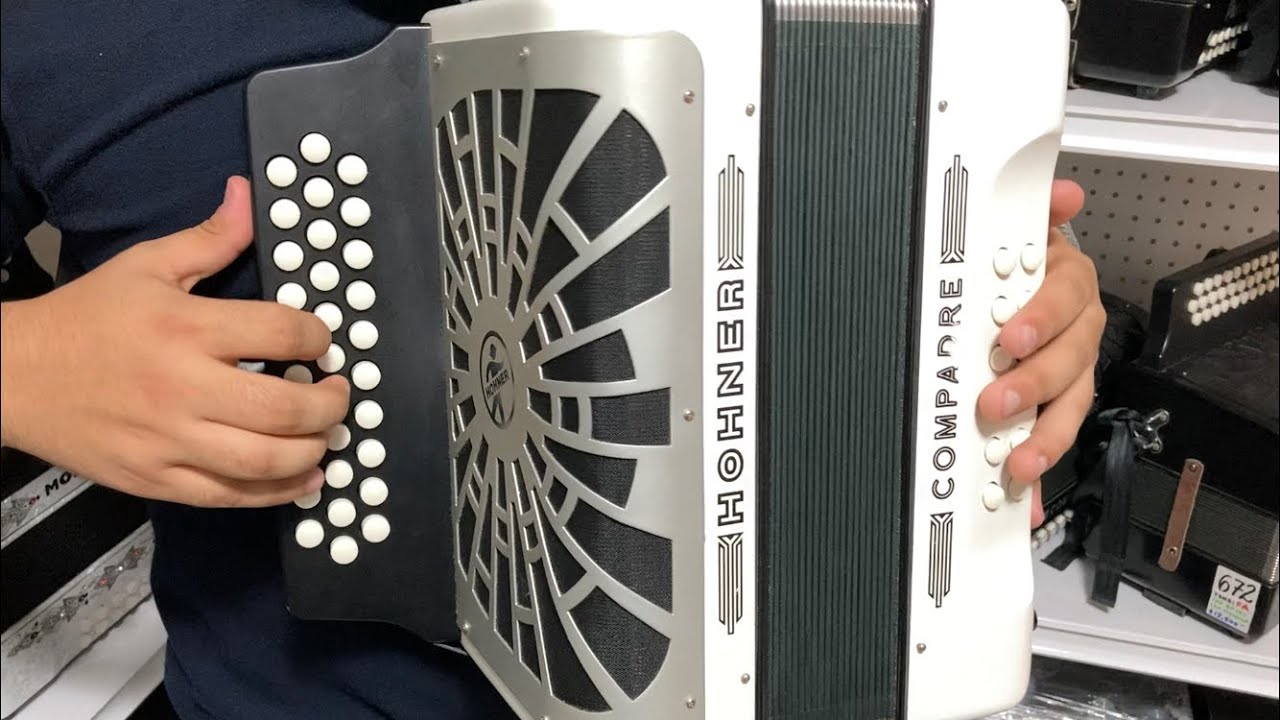 Acorde&oacute;n Hohner compadre tono de Fa en venta