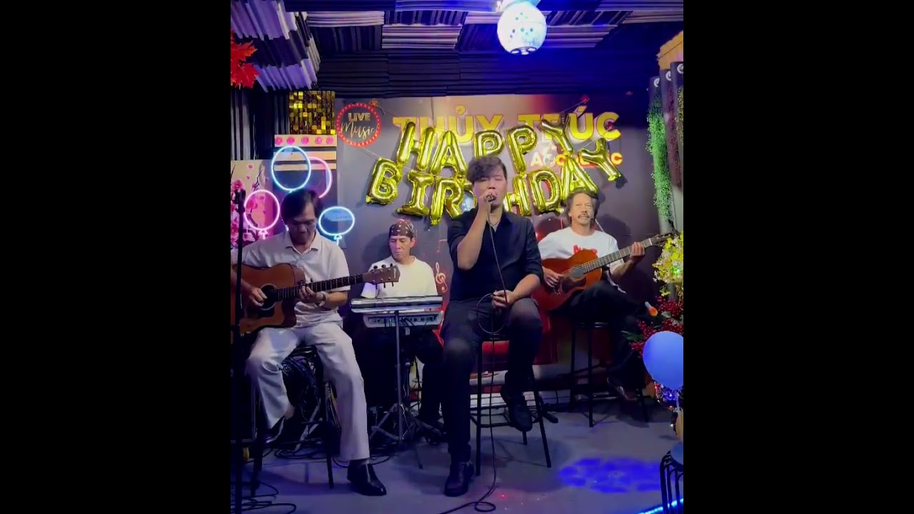 Thói Đời ( Trúc Phương ) Tini Phong live guitar 
