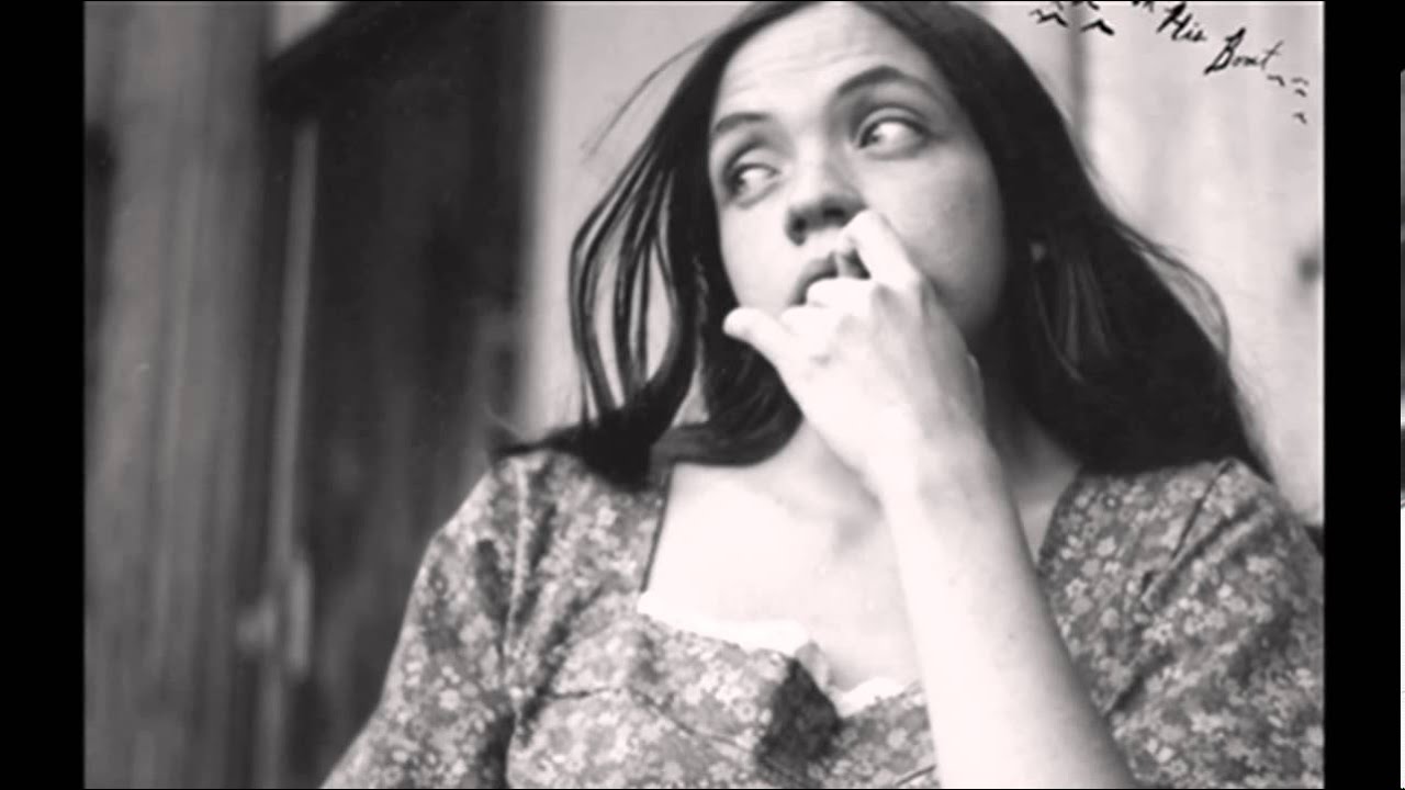 Grouper - Being Her Shadow