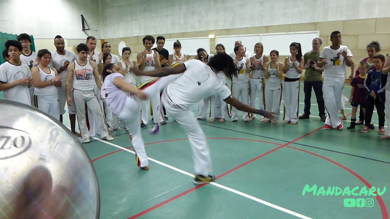 CM Besouro Roda Capoeira Viola