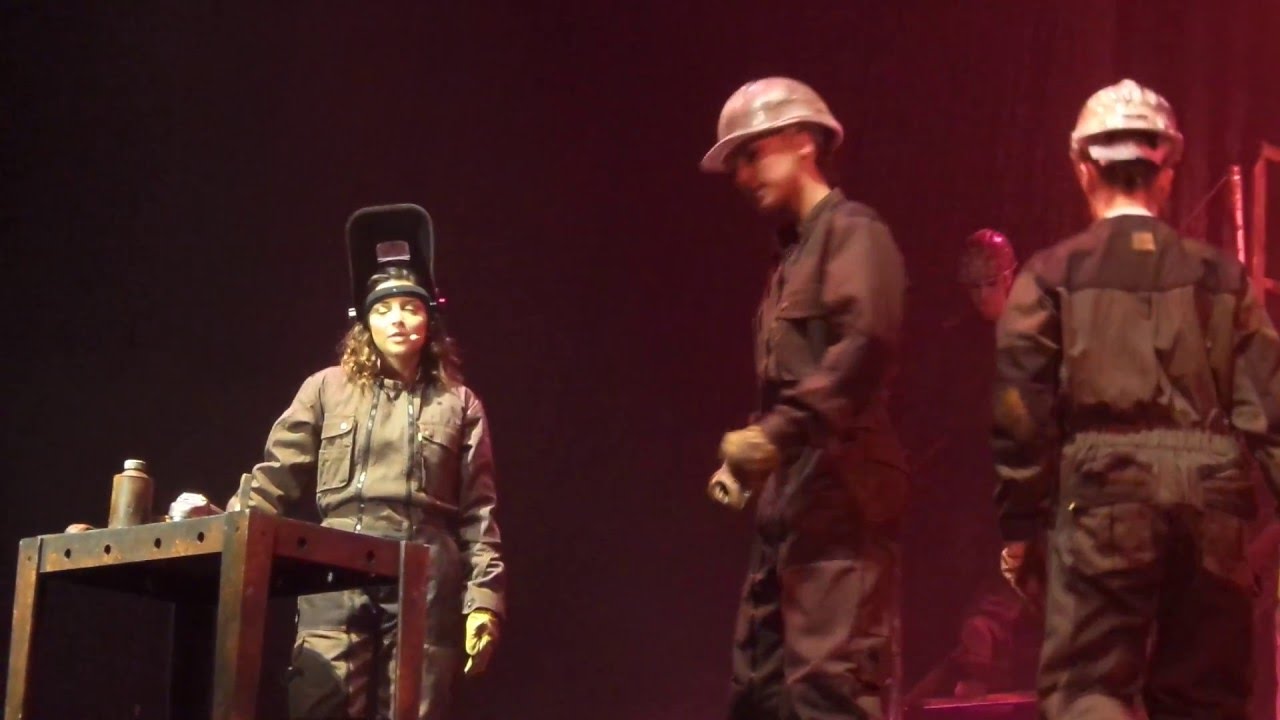 Flashdance The Musical Intro - Patinoire Bordeaux - 22 avril 2016