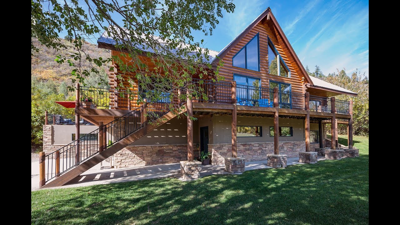 Classic Log Home in Durango, Colorado | Sotheby's International Realty