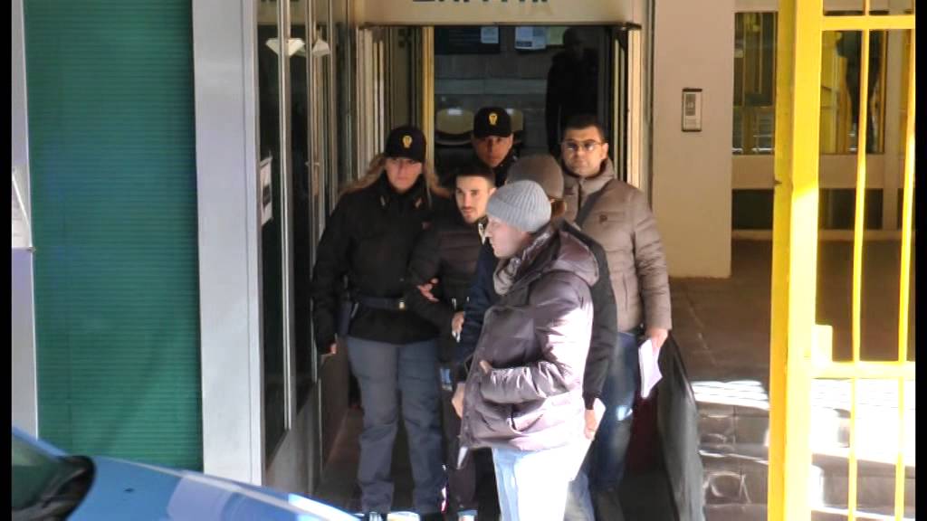 Dieci arresti per droga a Scampia