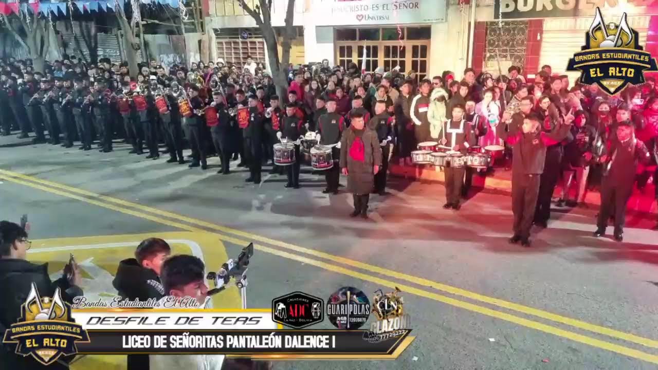 Desfile de teas Liceo Señoritas Pantaleon Dalence