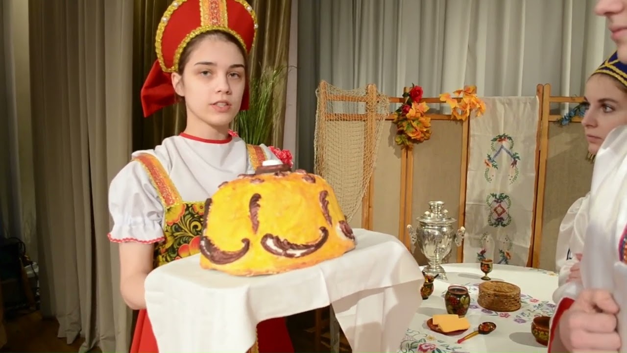 Russian tradition. Karavai.