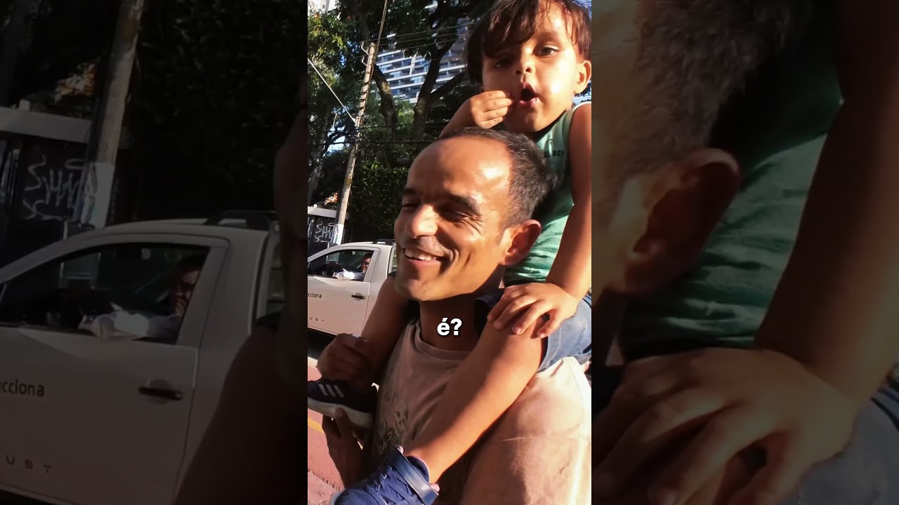 Como fazer uma pessoa sorrir de emo&ccedil;&atilde;o