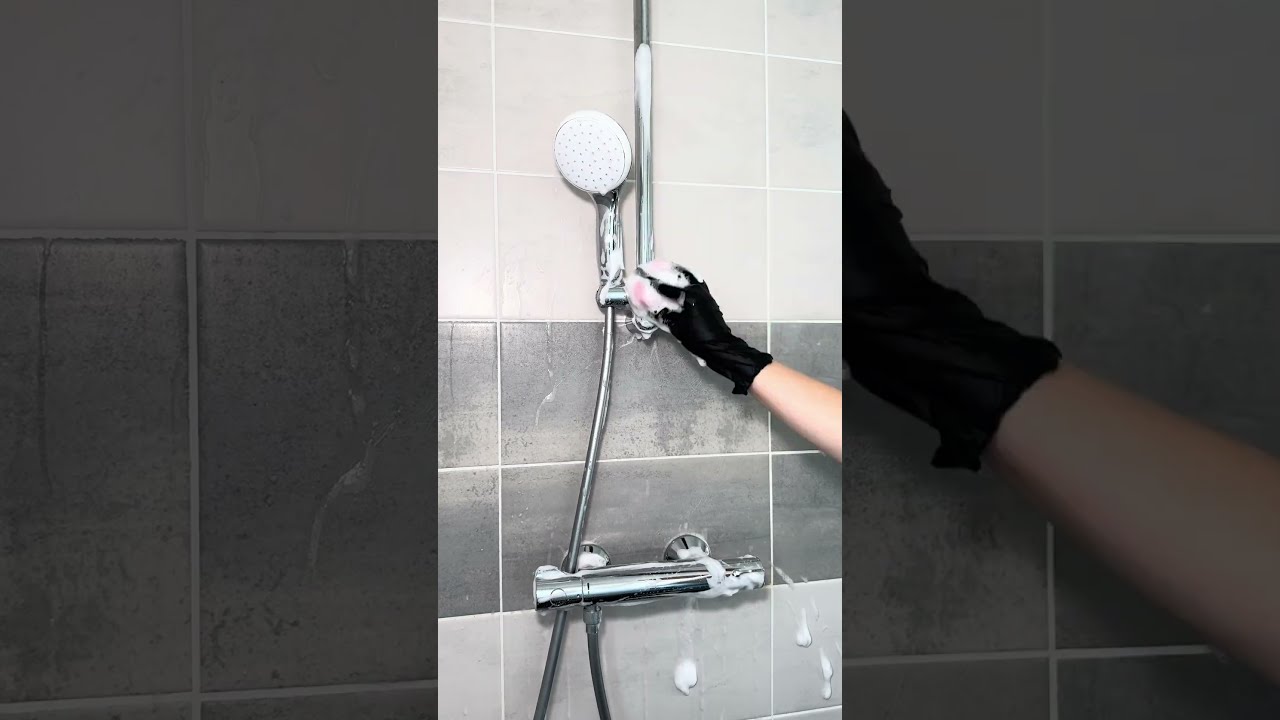 Routine m&eacute;nage de la salle de bain 🫧✨#asmr #asmrsounds #cleantok #cleanwithme #cleaningasmr