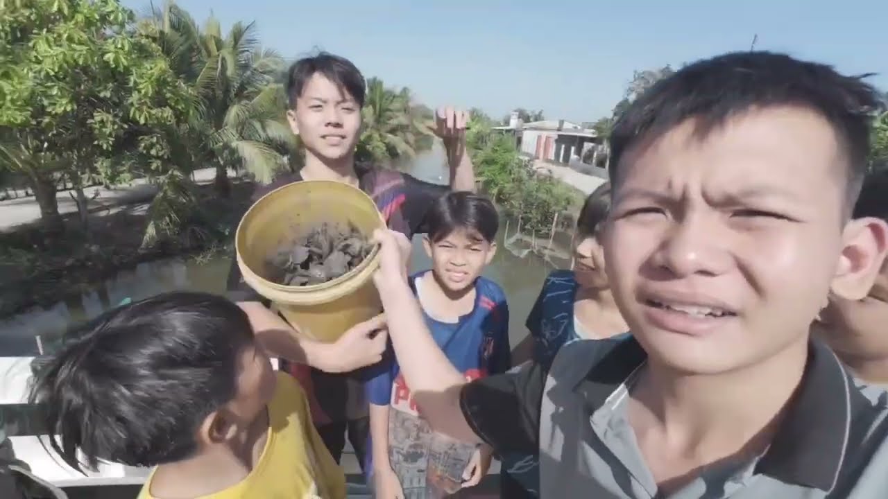 Ba Luân Tivi Một ngày bắt 🦀 đồng về ran me Nha