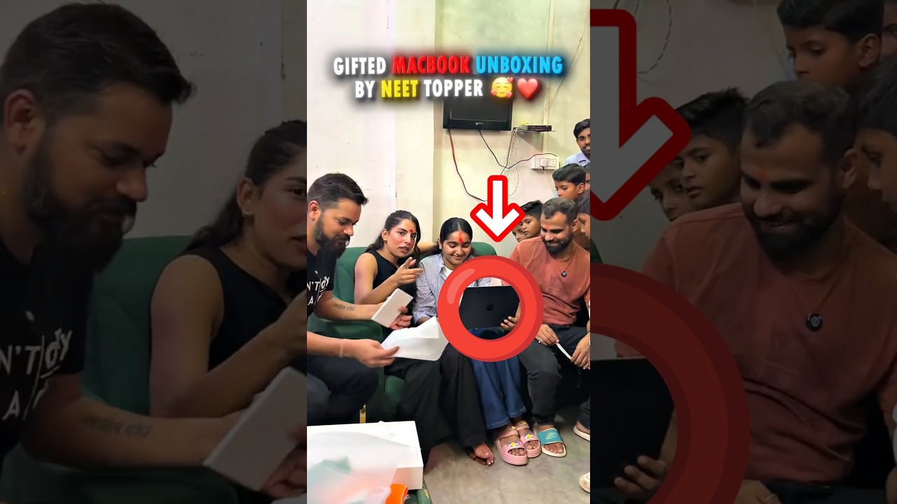 NEET Topper MacBook Unboxing🏆🔥 #pw #neetresult #physicswallah